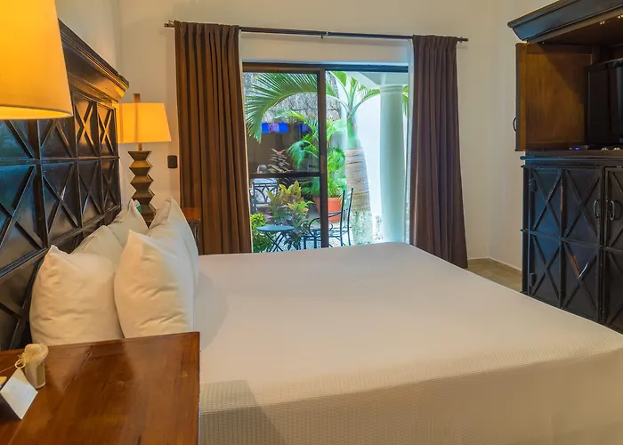 Hotel Hacienda Paradise 4*