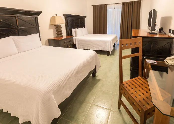 Hacienda Paradise 4*