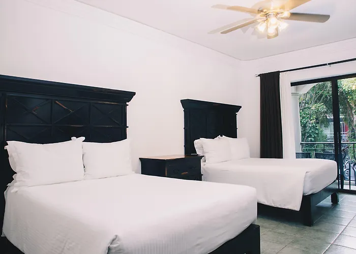 Hacienda Paradise 4*