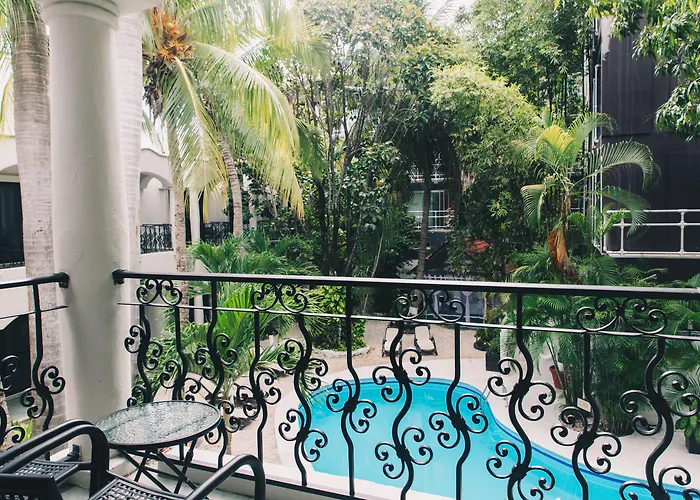 Hacienda Paradise 4*