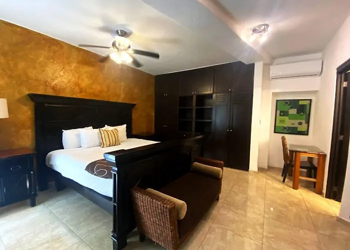 Hotel Hacienda Paradise